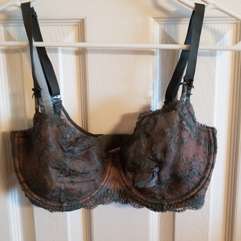 Women's Victoria Secret bra 34DDD